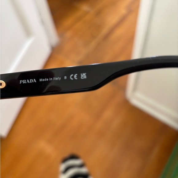 Prada Sunglasses 53 mm cat eye - Picture 7 of 7